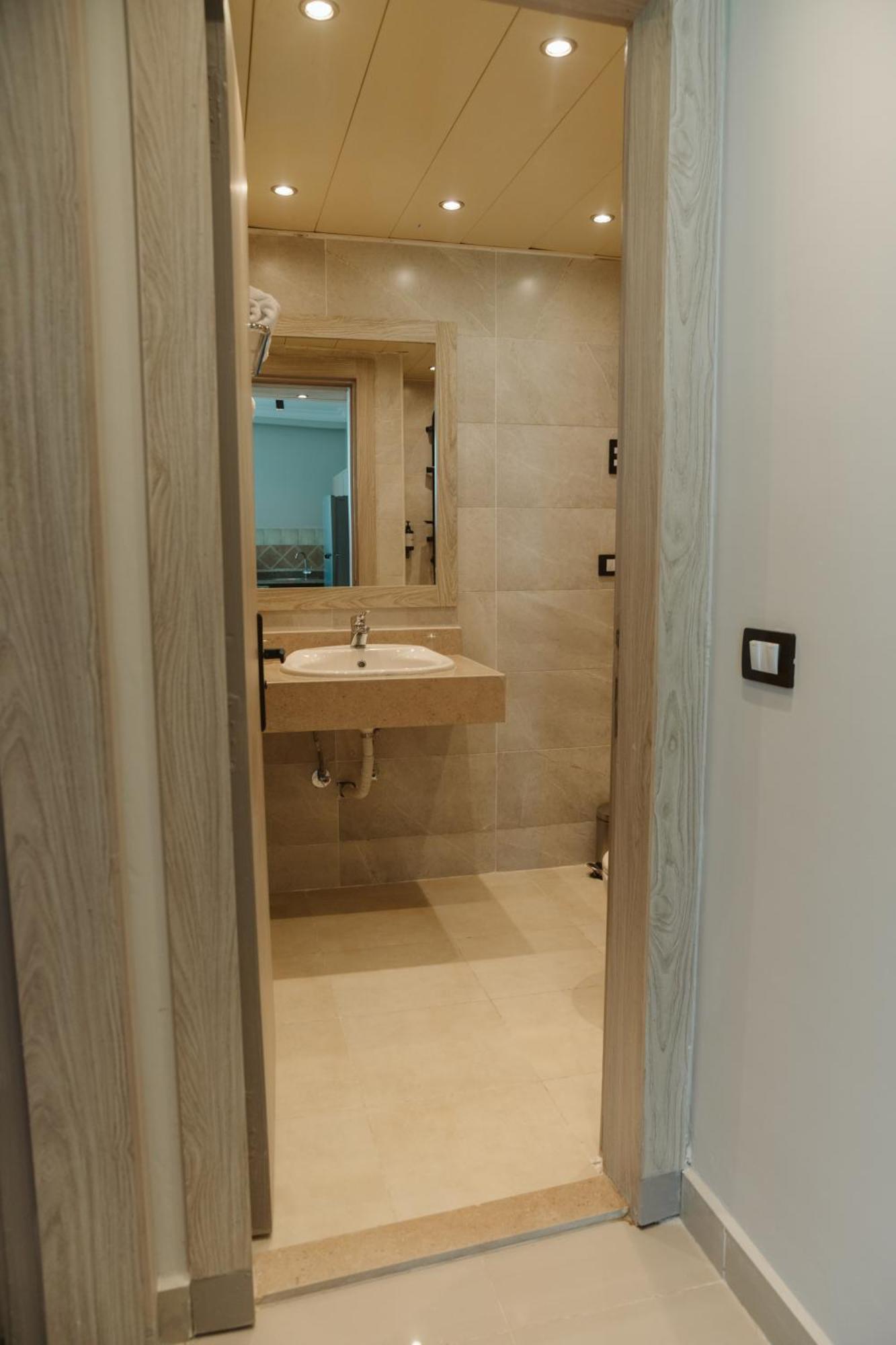 Tk Royal & Spa Gurdaka Kültér fotó